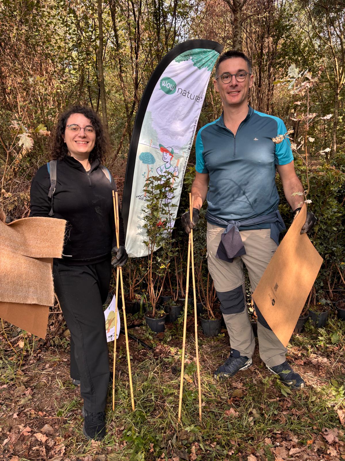 Teachersrise representatives beside WOWnature banner
